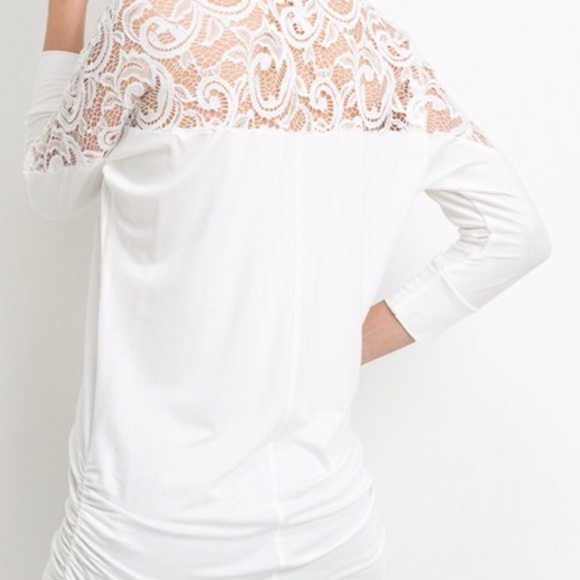 Woman’s 3/4 lace top (A17) - Picture 2 of 2